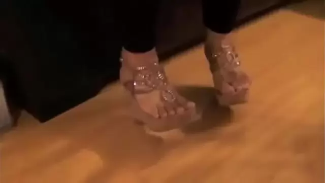 Armenian slut with nice legs shows off her beautiful feet